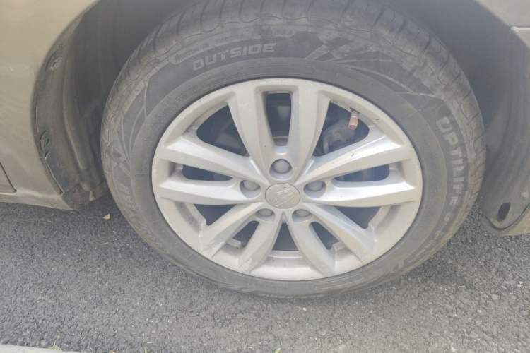 Used Geely Auto Classic Emgrand 2013 Sedan 1.5L Manual Elite Model Right Front Wheel Hub