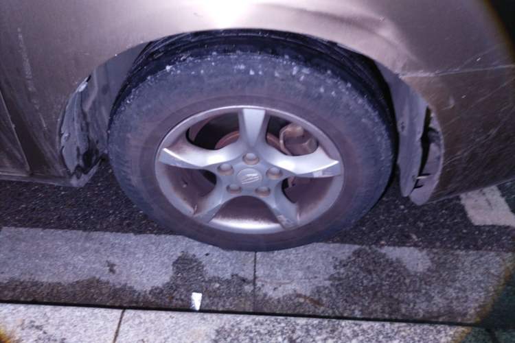 Used Geely Auto Classic Emgrand 2013 Sedan 1.5L Manual Entry-Level Model Right Front Wheel Hub