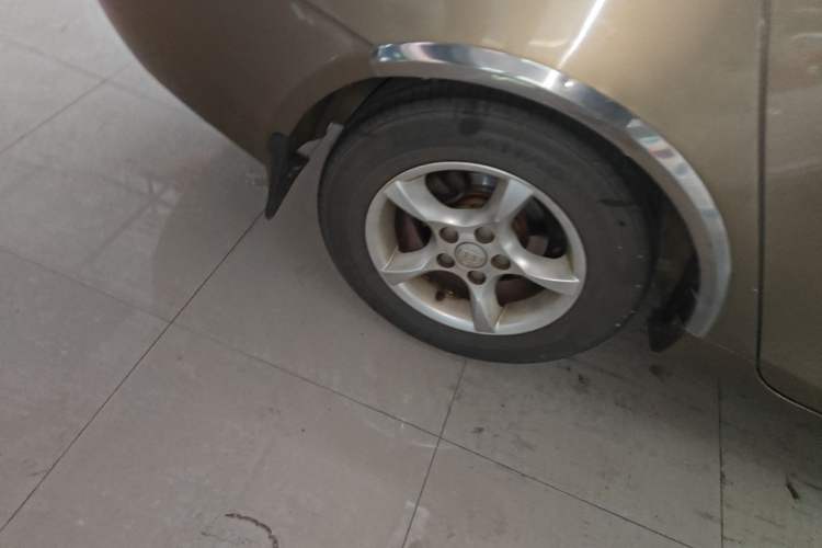 Used Geely Auto Classic Emgrand 2013 Sedan 1.5L Manual Entry-Level Model Right Rear Wheel Hub