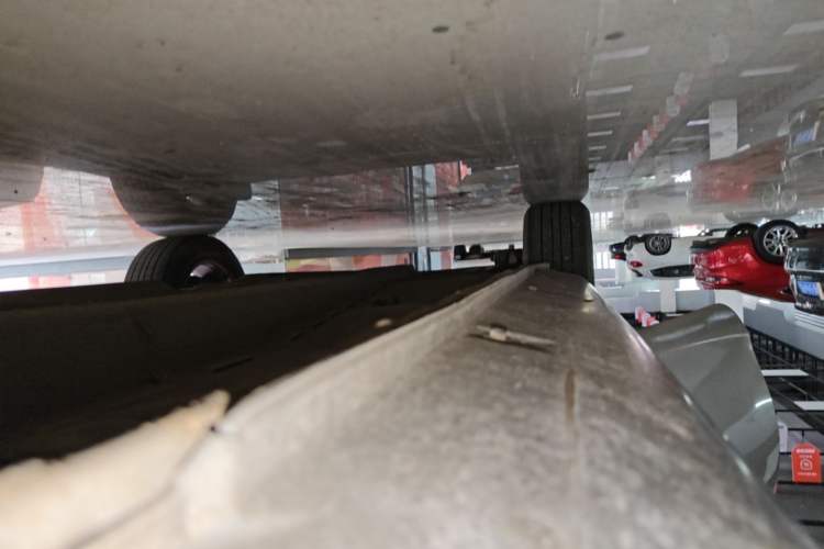 Used Geely Auto Classic Emgrand 2013 Sedan 1.5L Manual Entry-Level Model Right Side Sill