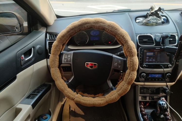 Used Geely Auto Classic Emgrand 2013 Sedan 1.8L Manual Luxury Model Steering Wheel