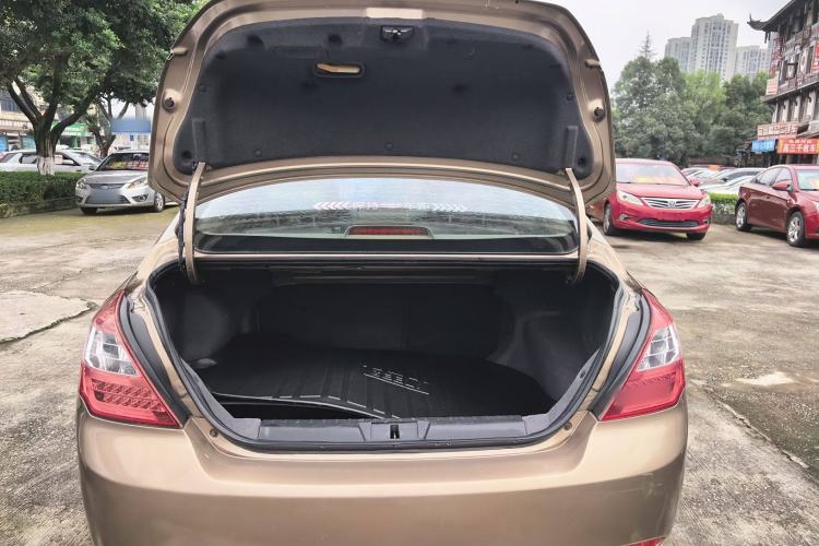 Used Geely Auto Classic Emgrand 2013 Sedan 1.5L Manual Entry-Level Model Trunk