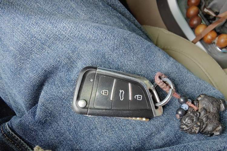 Used Geely Auto Classic Emgrand 2013 Sedan 1.5L Manual Elite Model Vehicle Key