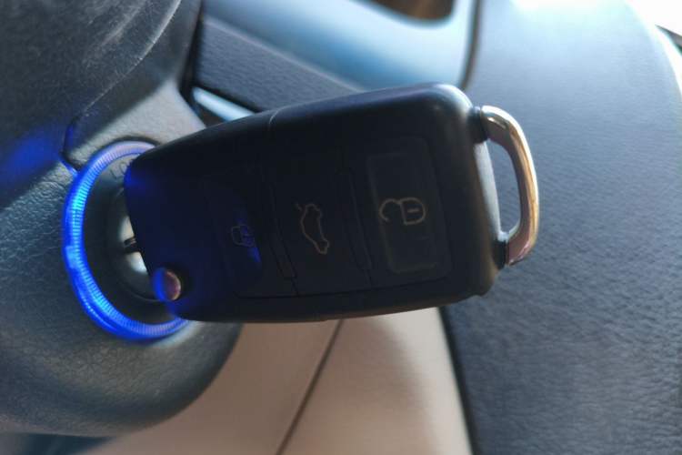 Used Geely Auto Classic Emgrand 2013 Sedan 1.5L Manual Elite Model Vehicle Key