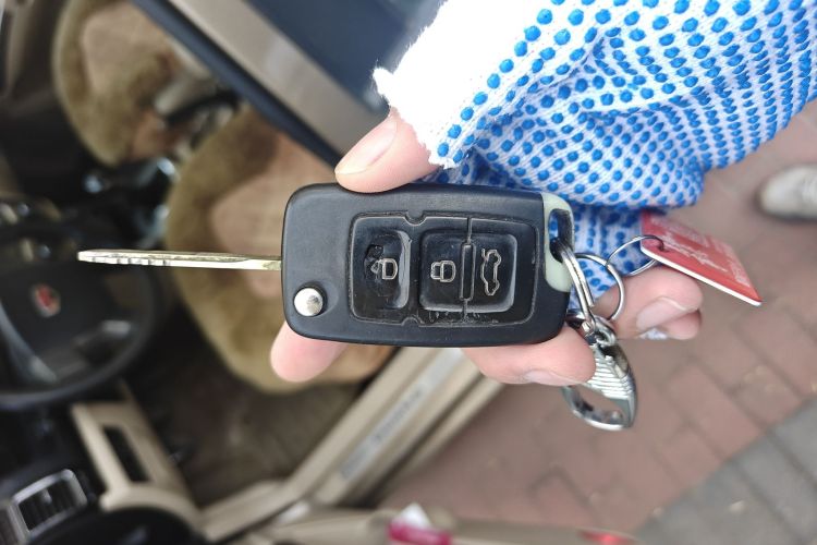 Used Geely Auto Classic Emgrand 2013 Sedan 1.5L Manual Elite Model Vehicle Key