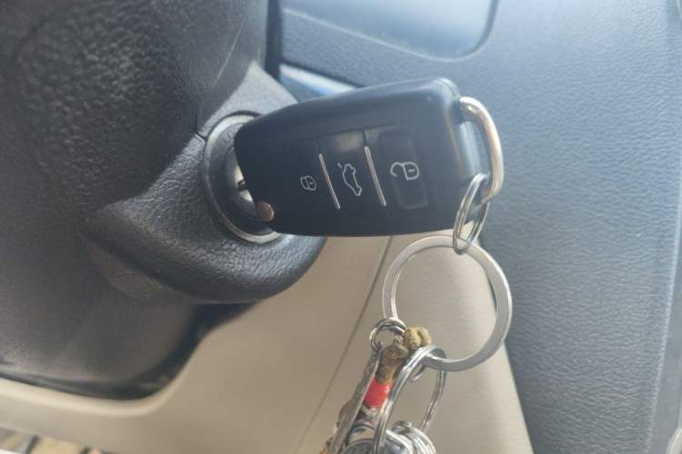 Used Geely Auto Classic Emgrand 2013 Sedan 1.5L Manual Elite Model Vehicle Key