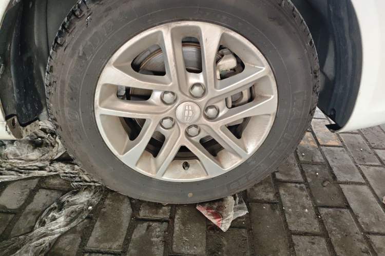 Used Geely Auto Classic Emgrand  Right Front Wheel Hub
