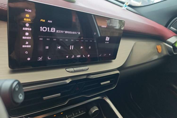 Used Geely Auto Coolray 2019 Sport Version 260T DCT Battle China VI Standard Audio And AC Panel
