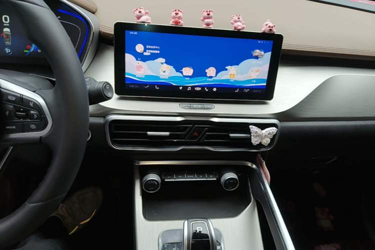 Used Geely Auto Coolray 2019 260T DCT Explorer China V Standard Audio And AC Panel