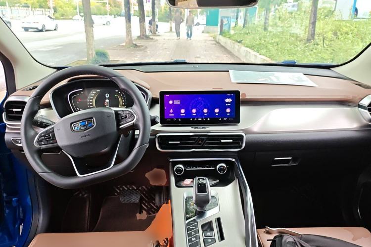 Used Geely Auto Coolray 2019 260T DCT Explorer China V Standard Center Console