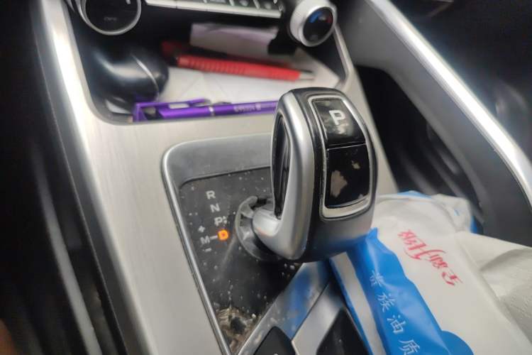 Used Geely Auto Coolray 2019 Sport Version 260T DCT Battle China VI Standard Gear Lever