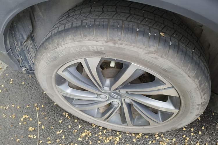 Used Geely Auto Coolray 2019 260T DCT Explorer China V Standard Right Rear Wheel Hub