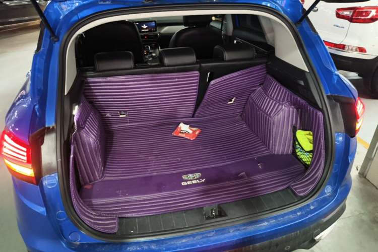 Used Geely Auto Coolray 2019 260T DCT Knight China VI Standard Trunk