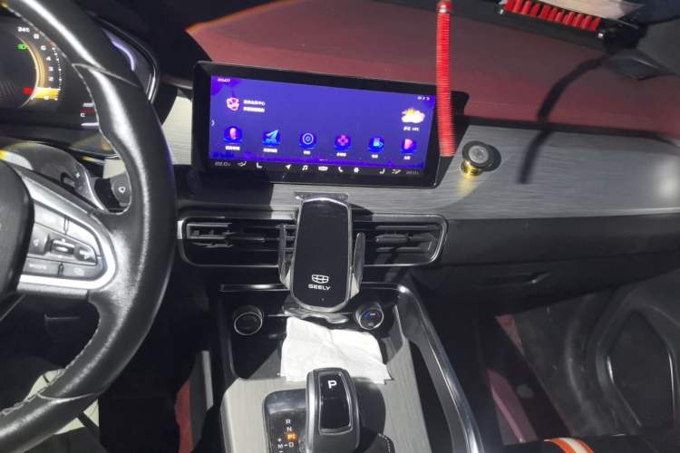 Used Geely Auto Coolray 2019 Sport Version 260T DCT Battle China VI Standard Audio And AC Panel