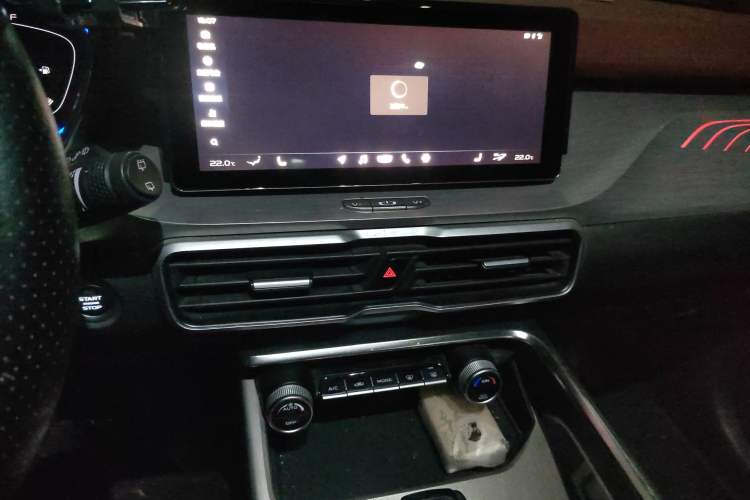 Used Geely Auto Coolray 2019 Sport Model 260T DCT Battle China V Standard Audio And AC Panel