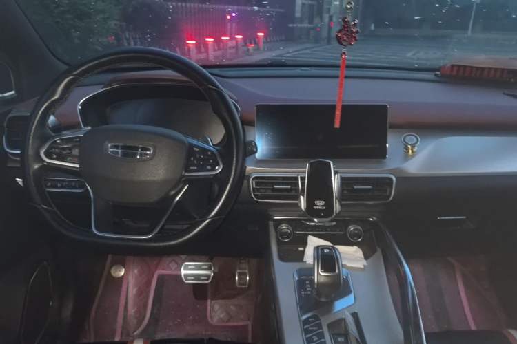 Used Geely Auto Coolray 2019 Sport Version 260T DCT Battle China VI Standard Center Console