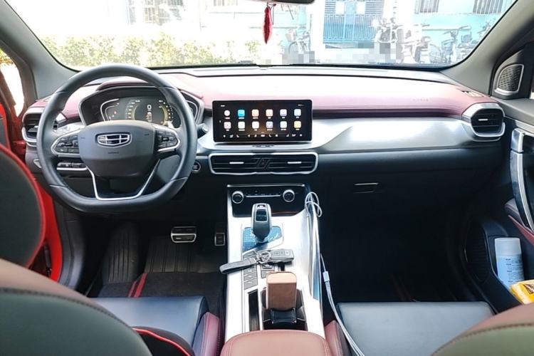 Used Geely Auto Coolray 2019 Sport Model 260T DCT Battle China V Standard Center Console