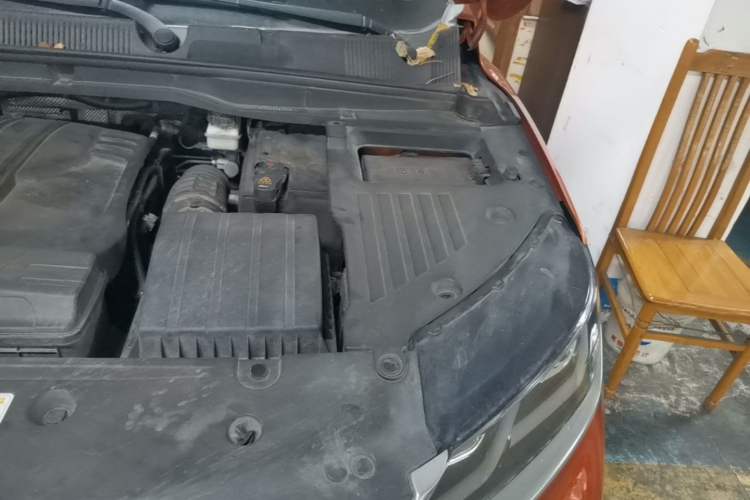 Used Geely Auto Coolray 2019 Sport Version 260T DCT Battle China VI Standard Engine Bay Left