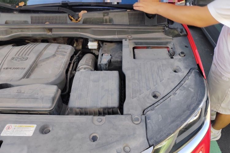 Used Geely Auto Coolray 2019 Sport Model 260T DCT Battle China V Standard Engine Bay Left