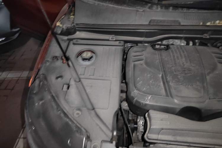 Used Geely Auto Coolray 2019 Sport Model 260T DCT Battle China V Standard Engine Bay Right