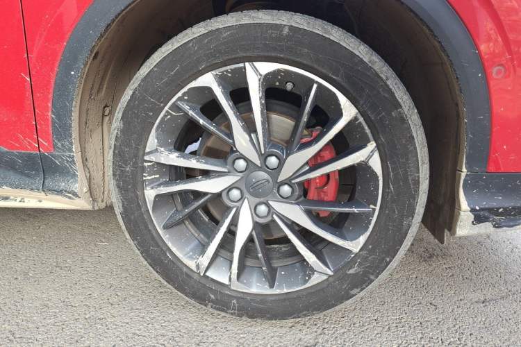 Used Geely Auto Coolray 2019 Sport Model 260T DCT Battle China V Standard Right Front Wheel Hub