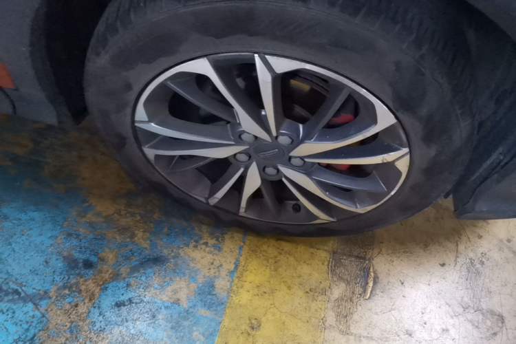 Used Geely Auto Coolray 2019 Sport Version 260T DCT Battle China VI Standard Right Front Wheel Hub