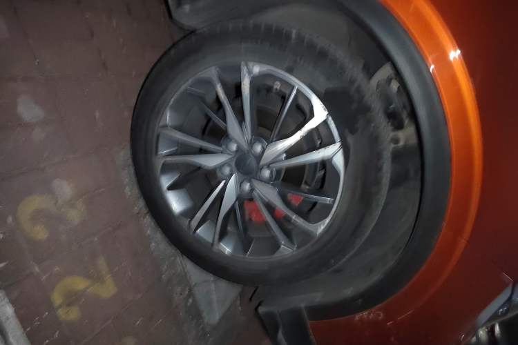 Used Geely Auto Coolray 2019 Sport Model 260T DCT Battle China V Standard Right Front Wheel Hub