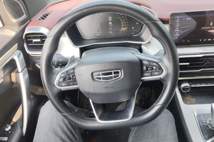 Used Geely Auto Coolray 2019 Sport Model 260T DCT Battle China V Standard Steering Wheel