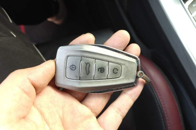 Used Geely Auto Coolray 2019 Sport Model 260T DCT Battle China V Standard Vehicle Key