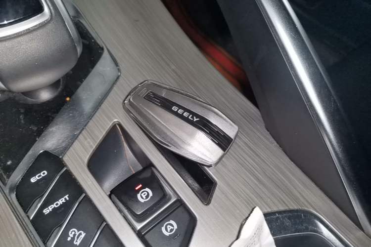 Used Geely Auto Coolray 2019 Sport Version 260T DCT Battle China VI Standard Vehicle Key