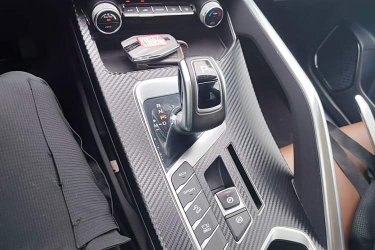 Used Geely Auto Coolray 2019 260T DCT Explorer China VI Standard Gear Lever