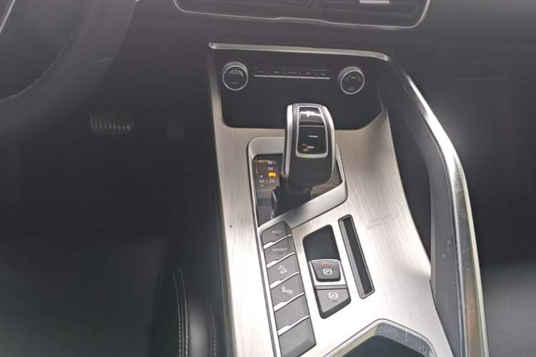 Used Geely Auto Coolray 2019 260T DCT Knight China VI Standard Gear Lever