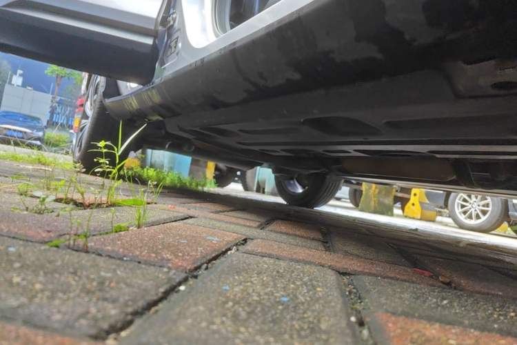 Used Geely Auto Coolray 2019 260T DCT Knight China VI Standard Right Side Sill