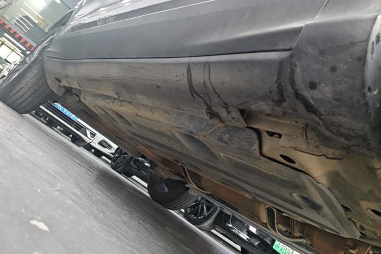 Used Geely Auto Coolray 2019 260T DCT Knight China VI Standard Right Side Sill