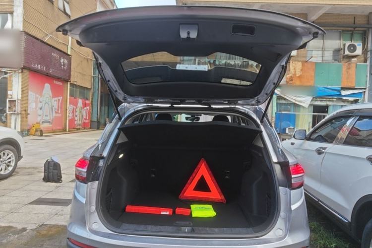 Used Geely Auto Coolray 2019 260T DCT Knight China VI Standard Trunk