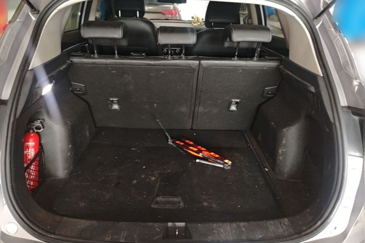 Used Geely Auto Coolray 2019 260T DCT Knight China VI Standard Trunk