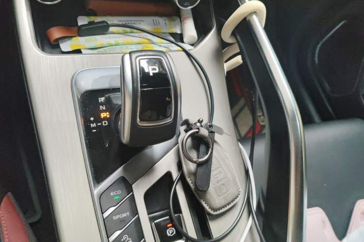 Used Geely Auto Coolray 2019 Sport Model 260T DCT Battle China V Standard Gear Lever