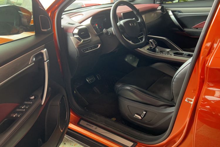 Used Geely Auto Coolray 2019 Sport Model 260T DCT Battle China V Standard Interior 2
