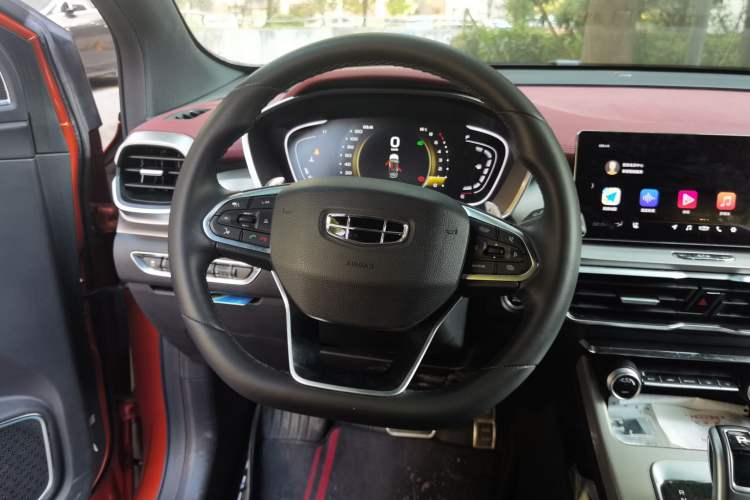 Used Geely Auto Coolray 2019 Sport Version 260T DCT Battle China VI Standard Steering Wheel