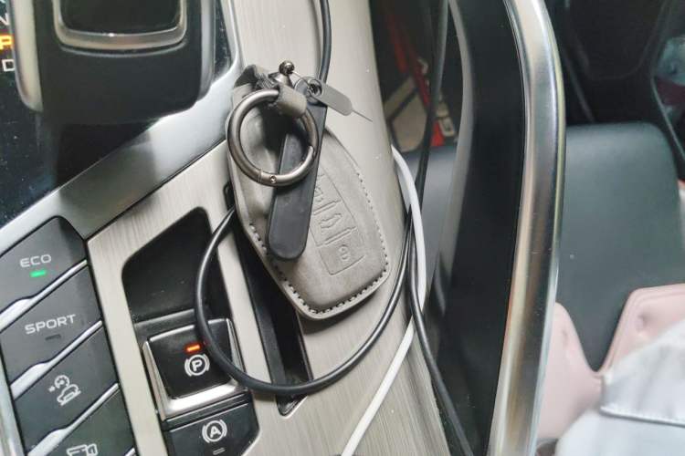 Used Geely Auto Coolray 2019 Sport Model 260T DCT Battle China V Standard Vehicle Key
