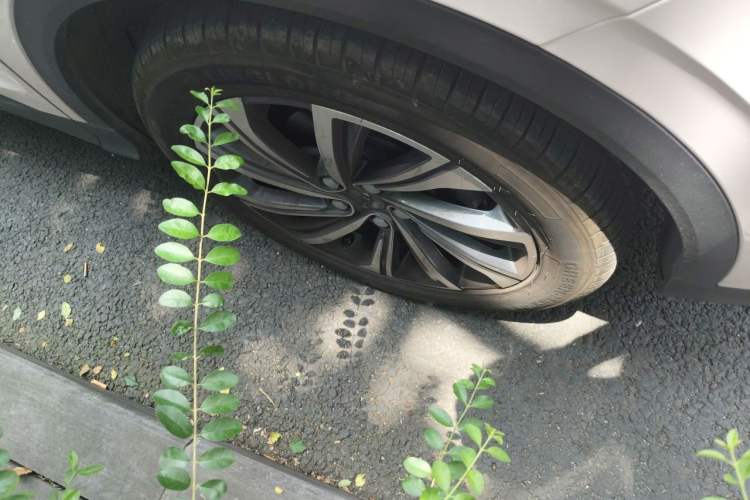 Used Geely Auto Coolray 2019 260T DCT Knight China VI Standard Right Front Wheel Hub