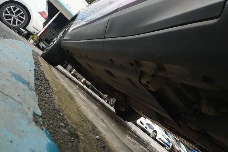 Used Geely Auto Coolray 2019 260T DCT Explorer China VI Standard Left Side Sill