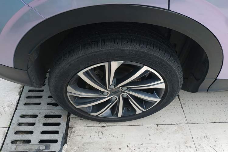 Used Geely Auto Coolray 2019 260T DCT Explorer China VI Standard Right Rear Wheel Hub