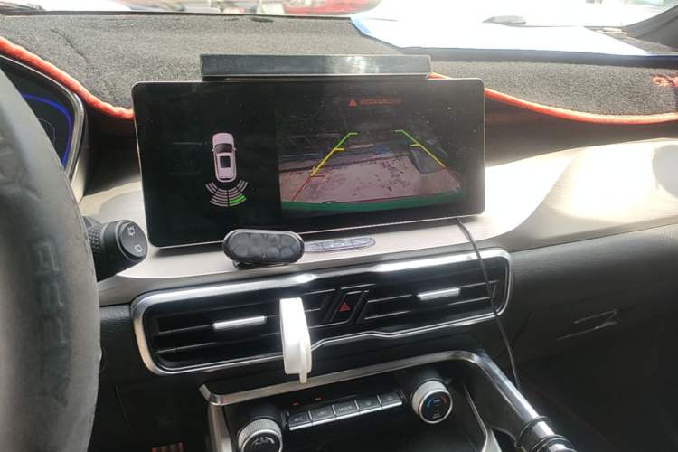 Used Geely Auto Coolray 2019 Sport Model 260T DCT Patrol China V Standard Audio And AC Panel