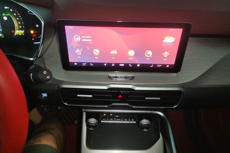 Used Geely Auto Coolray 2019 Sport Version 260T DCT Battle China VI Standard Audio And AC Panel