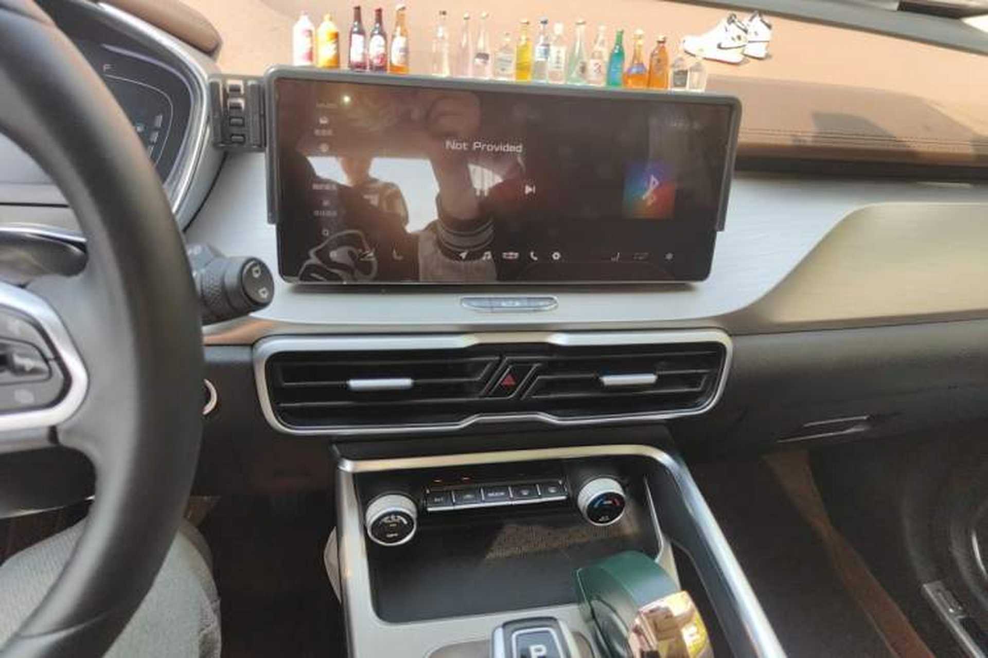 Used Geely Auto Coolray 2019 260T DCT Explorer China V Standard Audio And AC Panel