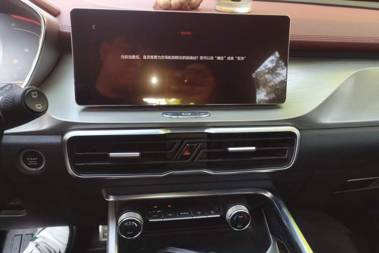 Used Geely Auto Coolray 2019 Sport Model 260T DCT Battle China V Standard Audio And AC Panel