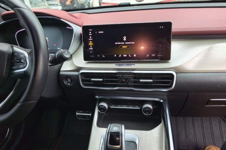 Used Geely Auto Coolray 2019 Sport Model 260T DCT Patrol China V Standard Audio And AC Panel