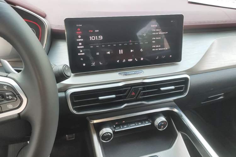 Used Geely Auto Coolray 2019 Sport Model 260T DCT Battle China V Standard Audio And AC Panel
