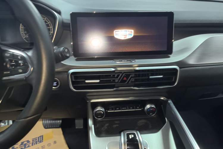Used Geely Auto Coolray 2019 260T DCT Knight China VI Standard Audio And AC Panel